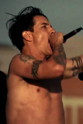 Red Hot Chili Peppers The Adventures Of Rain Dance Maggie 17 De Agosto De 2011 Filmow