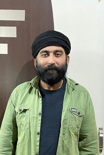 Vivek Sinha - Poster 1