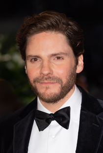 Daniel Brühl - Poster 1