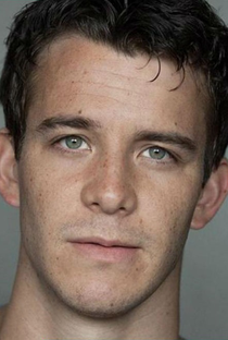 Luke Thompson - Poster 1