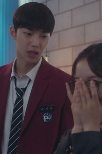 Poster de Episódio 2화 (2025)