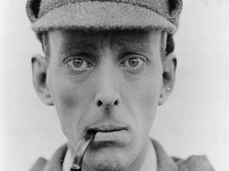 Foto 1 de A Study in Scarlet