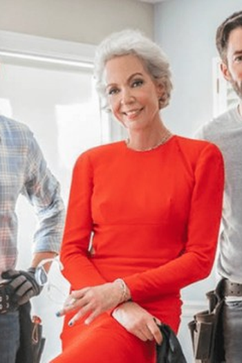 Poster de Episódio Allison Janney Gifts a Showstopper (2020)