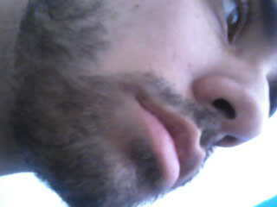 Douglas Silva - Foto 1