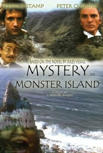 O Mistério da Ilha dos Monstros - Poster / Capa / Cartaz - Oficial 6