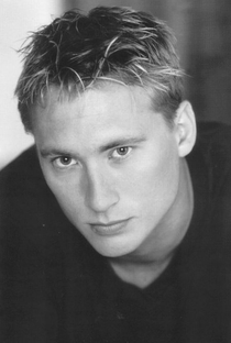 Brad Hanson - Poster / Capa / Cartaz - Oficial 1