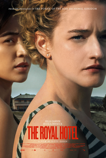 The Royal Hotel - Poster / Capa / Cartaz - Oficial 1