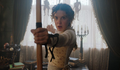 Primeiras imagens de Millie Bobby Brown como Enola Holmes!