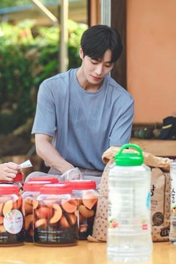 Poster de Episódio 와르르 (2022)