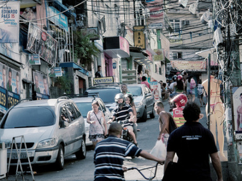 Foto 1 de Tem Gringo no Morro