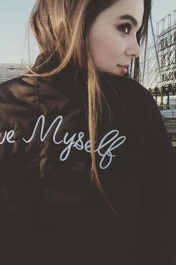 Poster de Curta Hailee Steinfeld - Love Myself (2015)