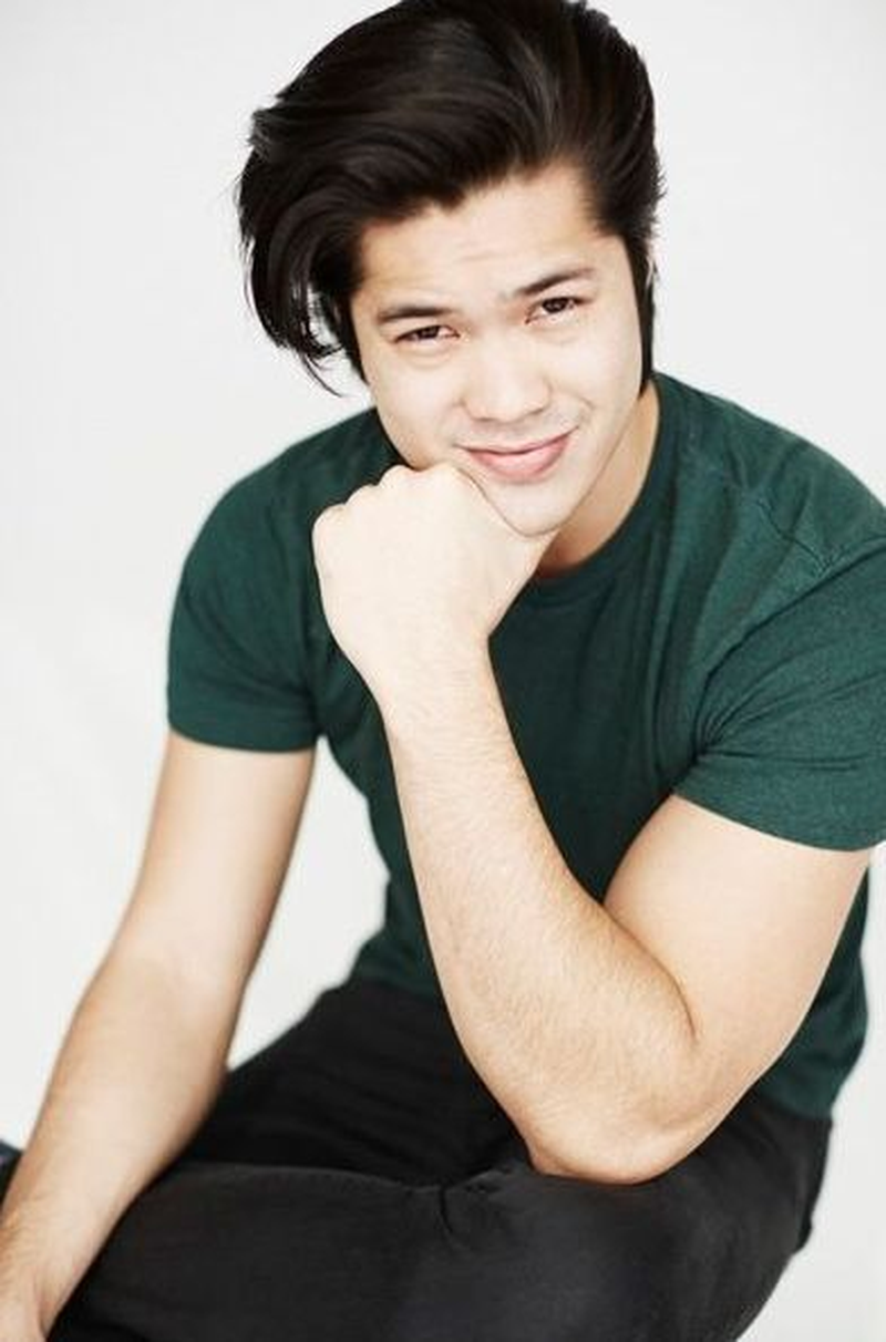 Ross Butler - Foto 1