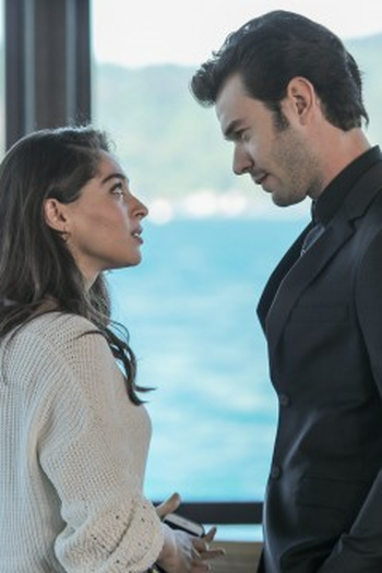 Poster de Episódio 1. Bölüm (2021)