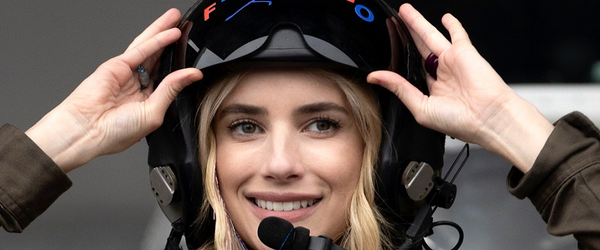 Veja primeira imagem de Emma Roberts no novo filme Space Cadet
