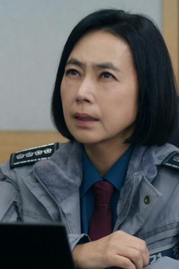 Poster de Episódio 33회 (2025)