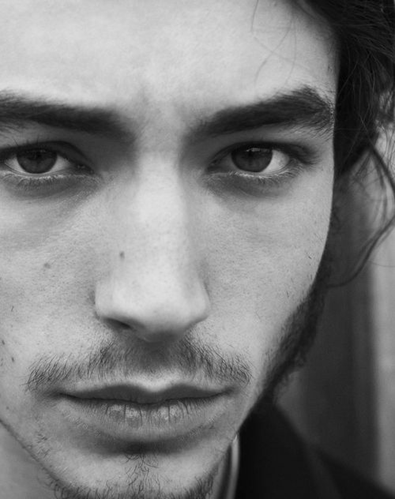 Ezra Miller - Foto 6