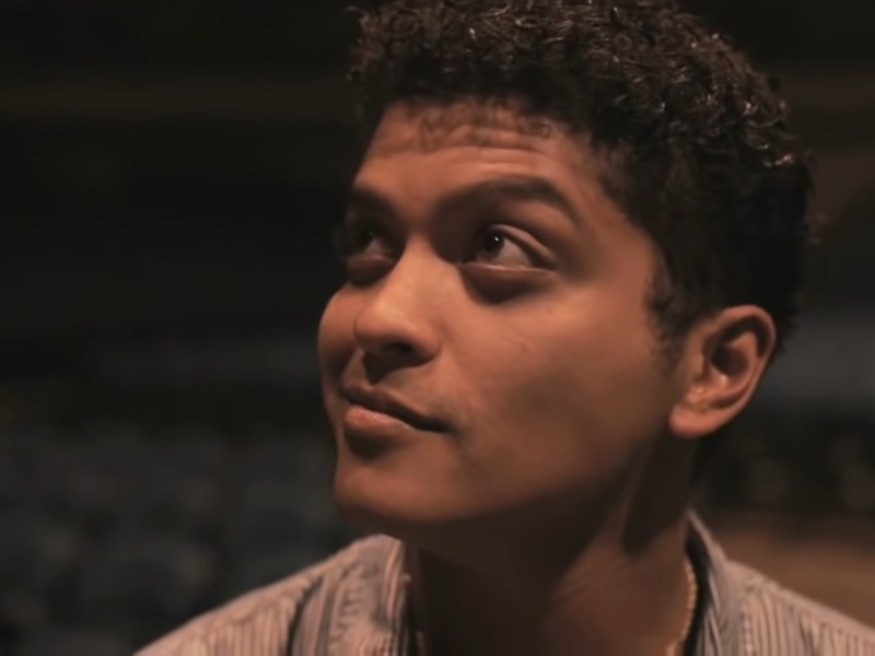 Foto 4 de Bruno Comes Home