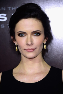 Elizabeth Tulloch - Poster 1