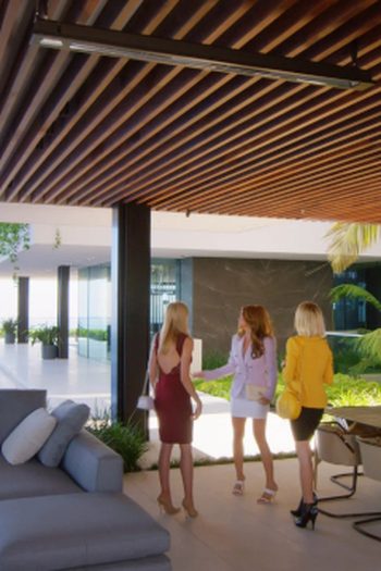 Poster de Episódio Let the Real Estate Games Begin (2020)