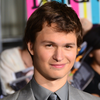 Ansel Elgort - Foto 7