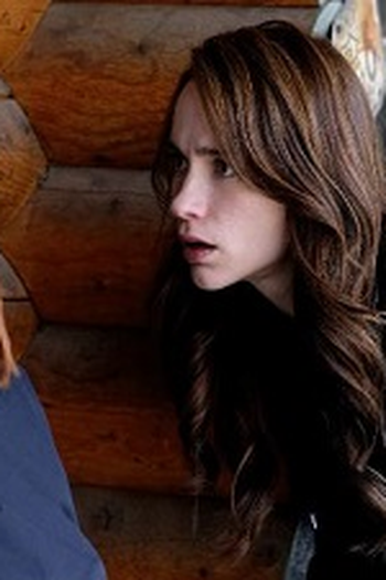 Poster de Episódio I Fall to Pieces (2018)