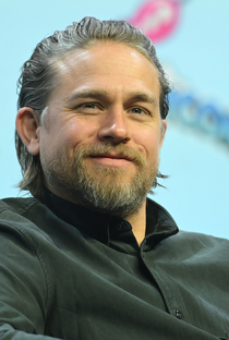 Charlie Hunnam - Poster 1
