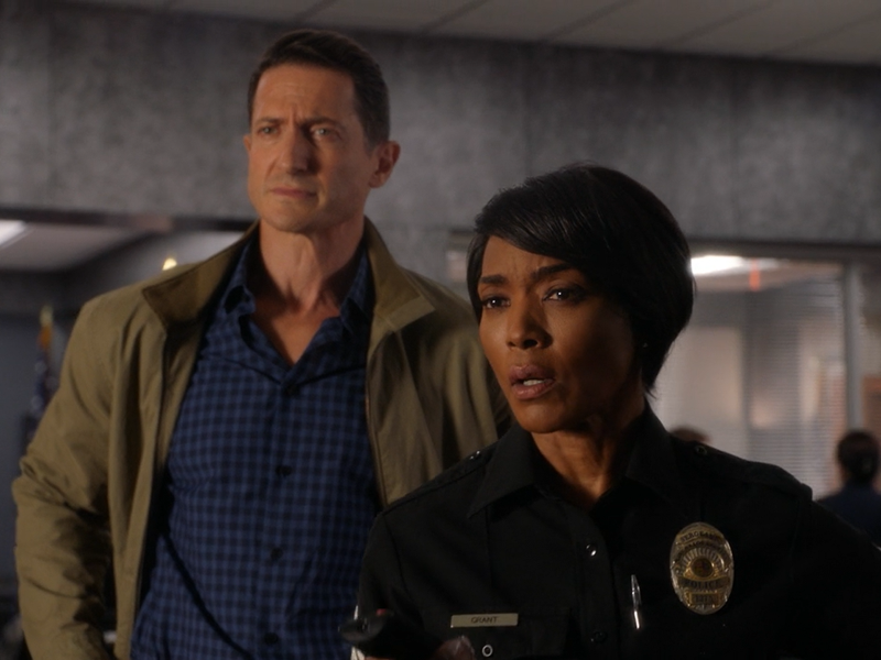 Foto 83 de 9-1-1 (4ª Temporada)