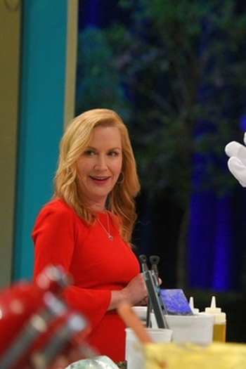 Poster de Episódio The Spectacular Finale (2020)