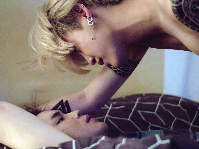 Foto 7 de Between Us