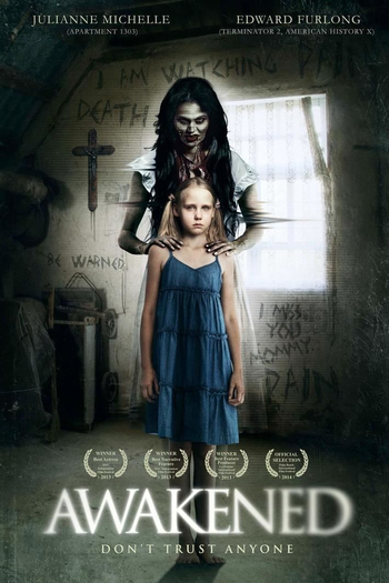  de Filme Awakened (2013)