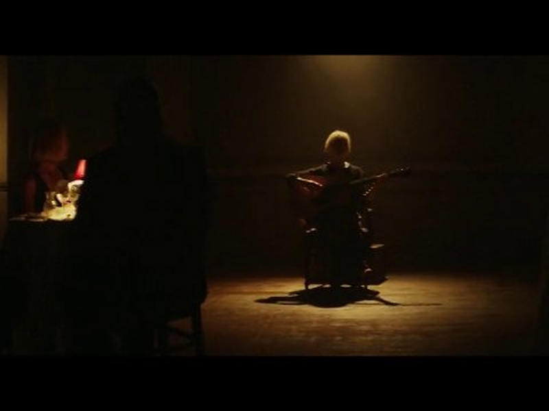 Foto 1 de When Brave Bird Saved