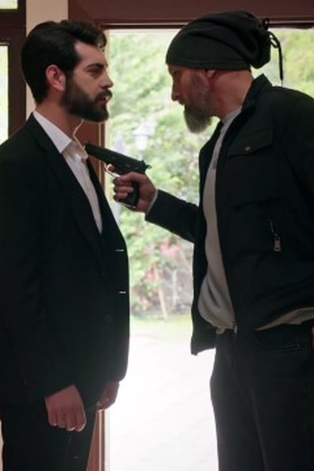Poster de Episódio 129. Bölüm (2023)