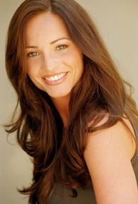 Kari Hawker | Artista | Filmow