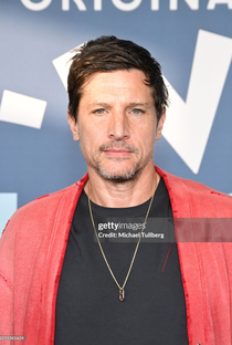 Simon Rex - Poster 1