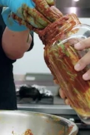 Poster de Episódio Extra Helpings with Babish and Dave (2019)