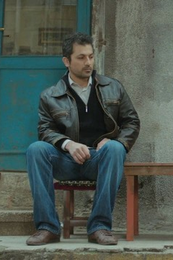 Poster de Episódio 12. Bölüm (2018)