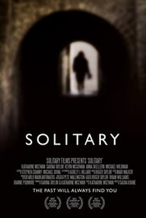 Solitary - Poster / Capa / Cartaz - Oficial 1