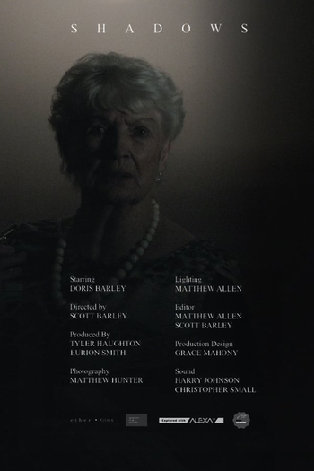  de Curta Shadows (2015)