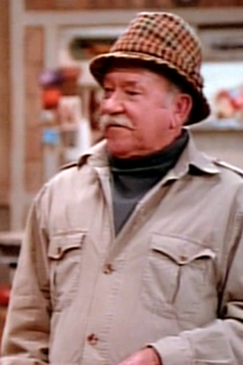 Poster de Episódio Around the World in Eighty Years (1990)
