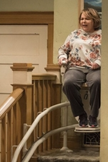 Poster de Episódio Roseanne Gets the Chair (2018)