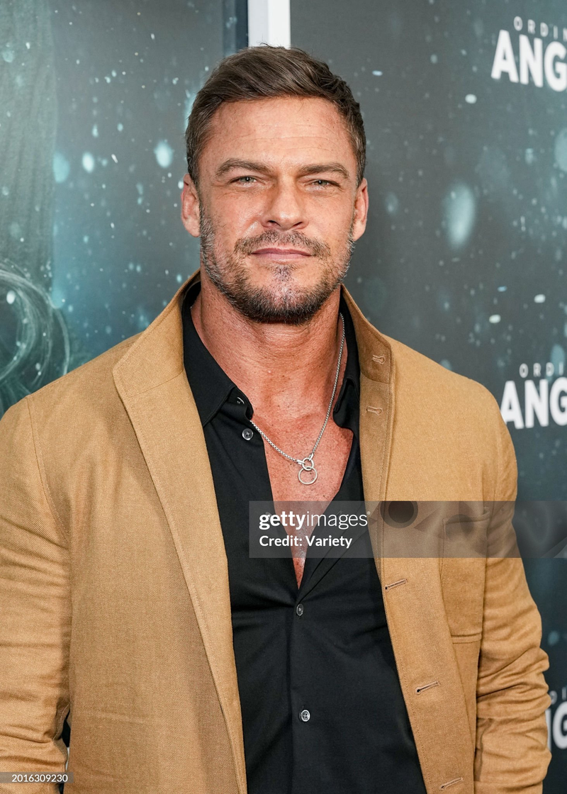 Alan Ritchson - Foto 3