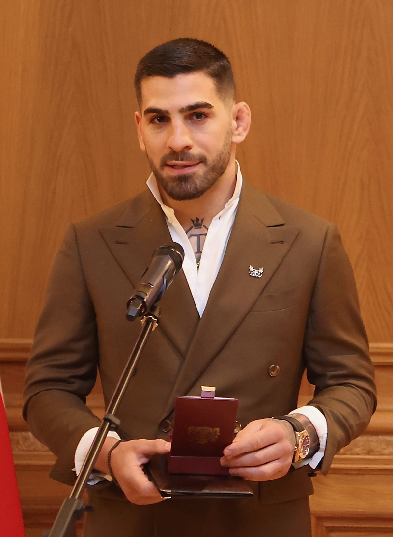 Ilia Topuria - Foto 1