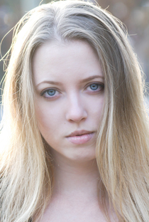 Cabrina Collesides - Poster / Capa / Cartaz - Oficial 1