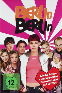 Berlin, Berlin (1ª Temporada) - Poster / Capa / Cartaz - Oficial 1