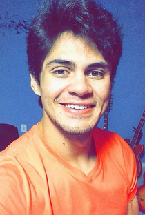 Lucas Veloso - Poster 1