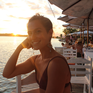 Foto de perfil de Larissa Simões