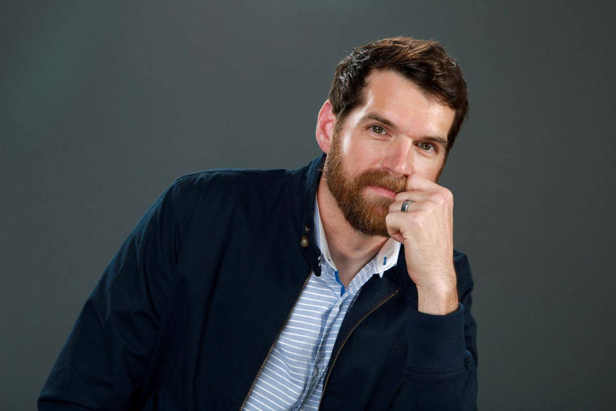Timothy Simons - Foto 1