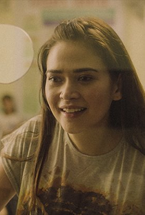 Bela Padilla - Poster / Capa / Cartaz - Oficial 1