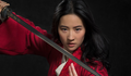 Diretora divulga foto de bastidores de Mulan