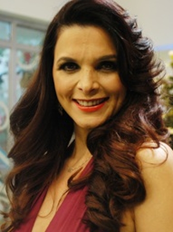 Luiza Ambiel (25 de Maio de 1972) | Artista | Filmow